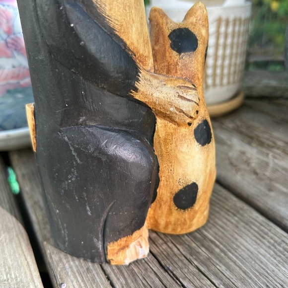 Vintage Wooded Hand Carved And Painted Folk Art Cat W Child Indonesia 10.5"x2.5" - Picture 9 of 16